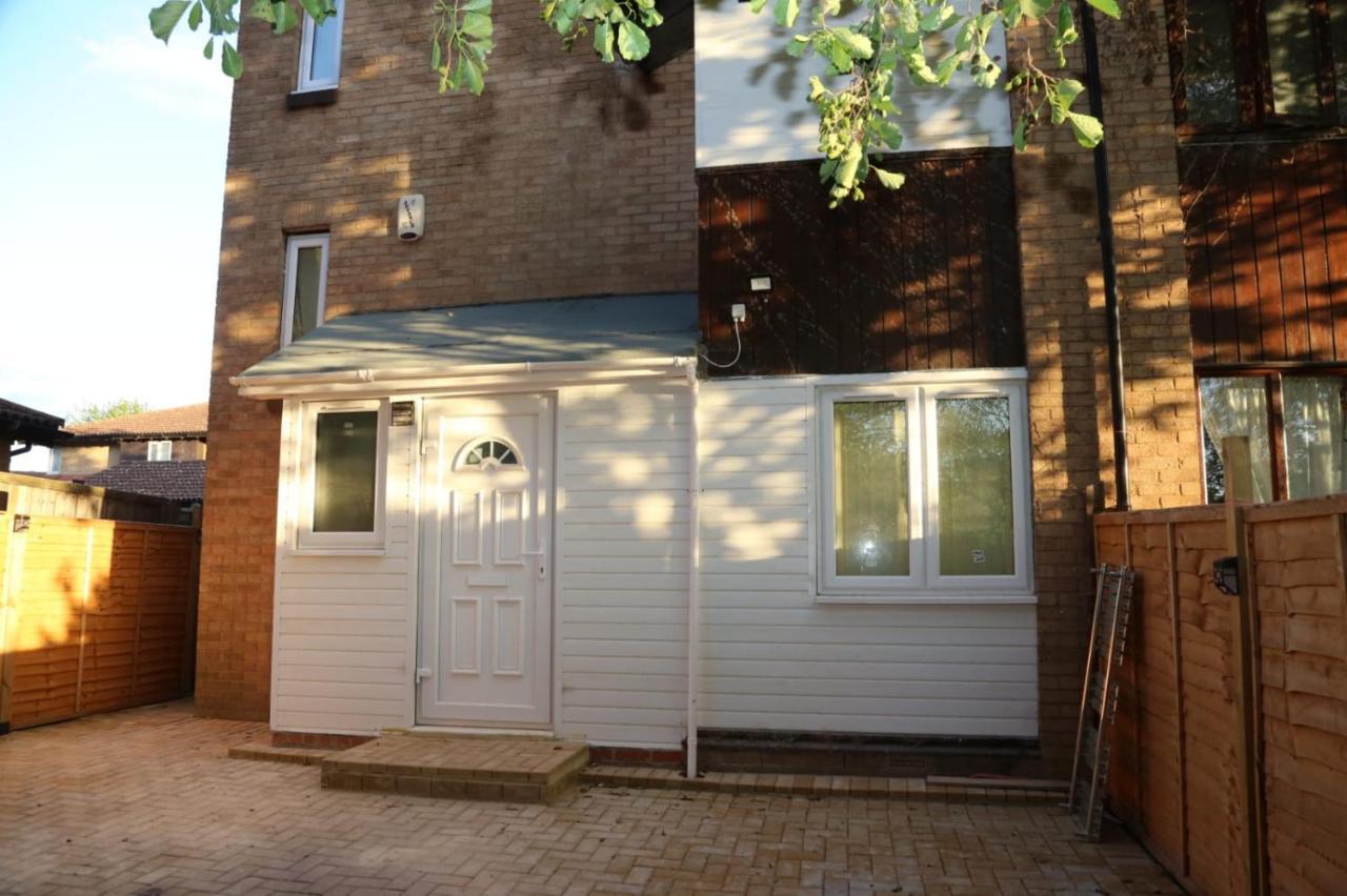 A A Guest Rooms Thamesmead Erith Dış mekan fotoğraf