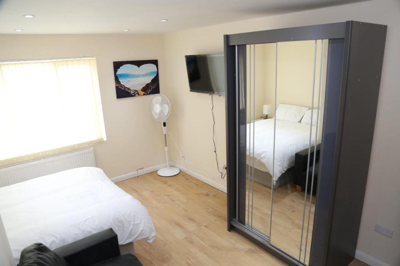 A A Guest Rooms Thamesmead Erith Dış mekan fotoğraf