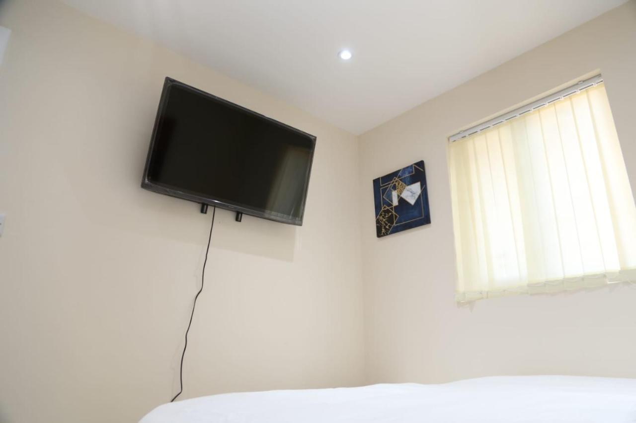 A A Guest Rooms Thamesmead Erith Dış mekan fotoğraf